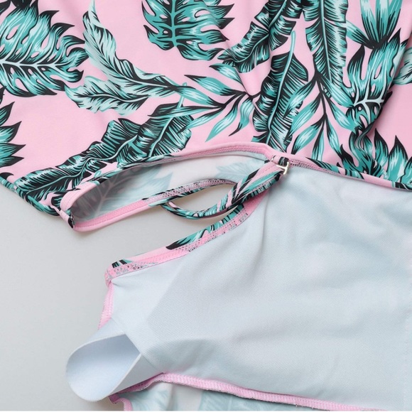🎉 2X HOST PICK | New Tropical Leaf Flounce Off The Shoulder Maternity Swimsuit - Picture 8 of 11